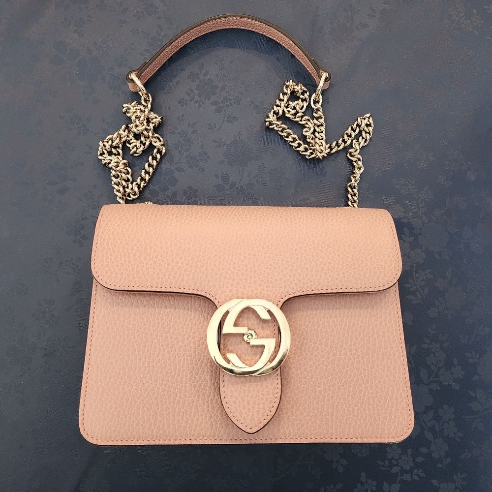 Gucci Interlocking Chain Dusty Pink Gold Hardware Leather Shoulder Bag